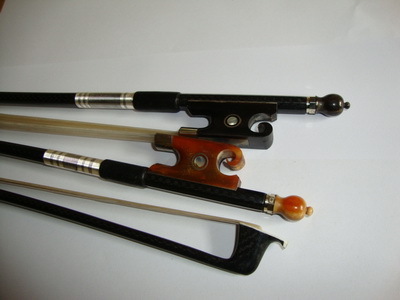 【小題碳千維琴弓 花格紋 高檔馬尾 【白 紅 黑】牛角尾庫】價格,廠家,圖片,樂器配件,趙濤-
